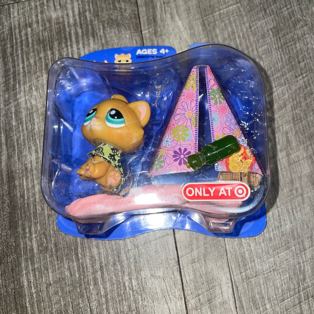 Littlest pet shop